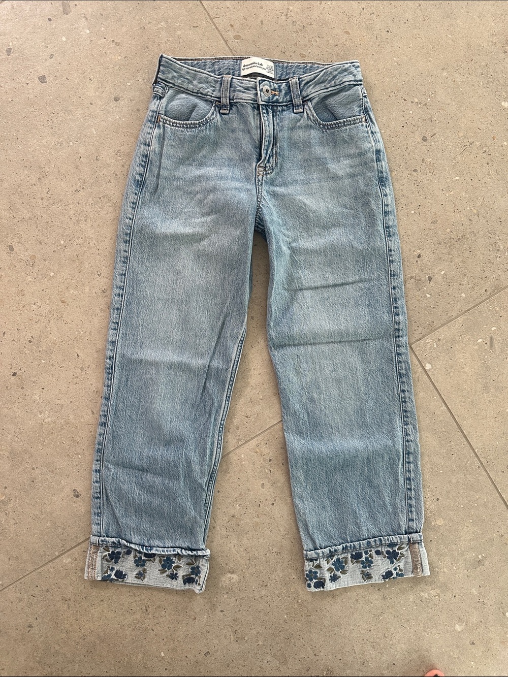 Abercrombie Kids high rise relaxed ankle Jean size 11-12